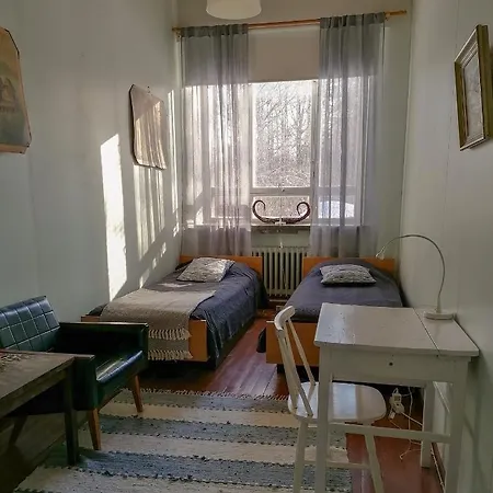 Vanhan Koulun Majatalo-old School Hostel Kolinkylä