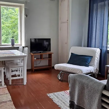 Vanhan Koulun Majatalo-old School