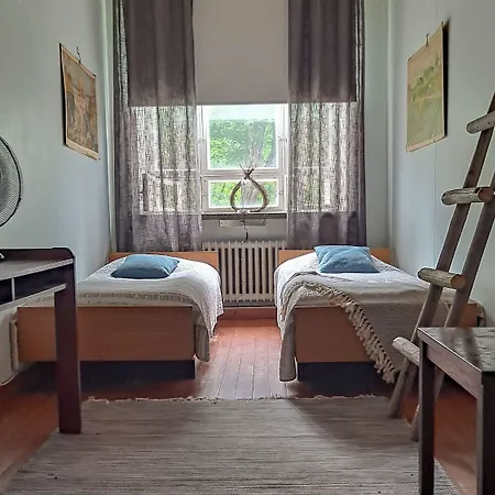 Vanhan Koulun Majatalo-old School Hostel *