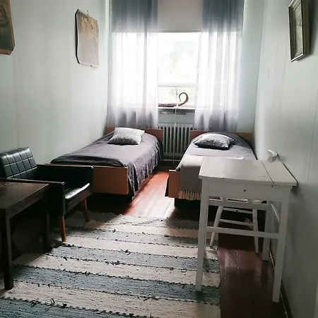 Vanhan Koulun Majatalo-old School Hostel *