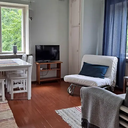 Vanhan Koulun Majatalo-old School