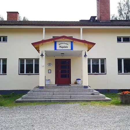Vanhan Koulun Majatalo-old School Hostel Kolinkylä