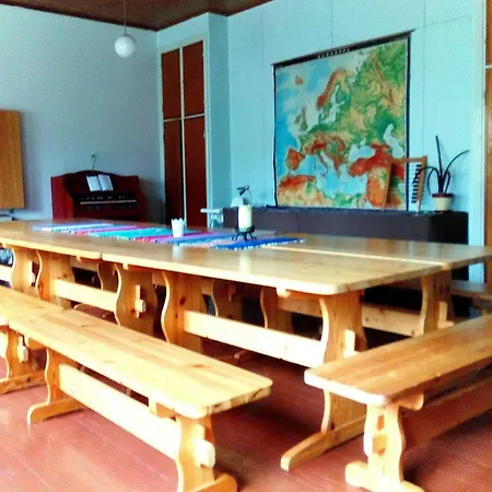 旅馆 Vanhan Koulun Majatalo-old School Kolinkylä