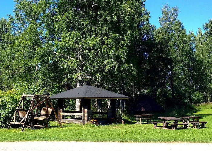 Vanhan Koulun Majatalo-old School Hostel