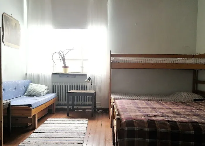 Vanhan Koulun Majatalo-old School Hostel *