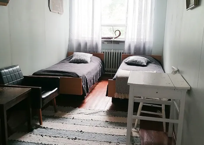 Vanhan Koulun Majatalo-old School Hostel *