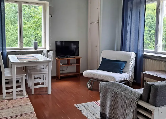 Vanhan Koulun Majatalo-old School