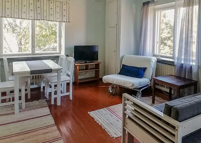 Hostel Vanhan Koulun Majatalo-old School *